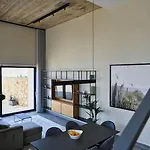 Luxurious Maisonette With Pool & Hot Tub In * 沙拉