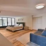 Luxurious Maisonette With Pool & Hot Tub In 公寓