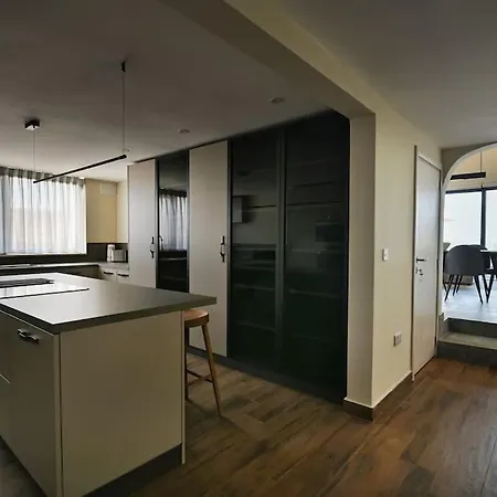 Luxurious Maisonette With Pool & Hot Tub In Xagħra