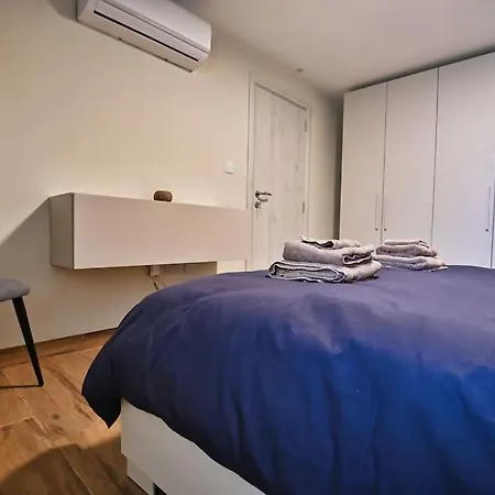 Apartman Luxurious Maisonette With Pool In *