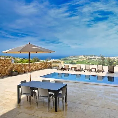 Luxurious Maisonette With Pool & Hot Tub In شقة Xagħra