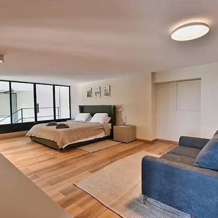 Luxurious Maisonette With Pool & Hot Tub In Appartement