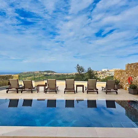 Luxurious Maisonette With Pool In Xagħra