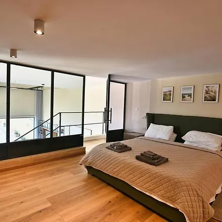 Daire Luxurious Maisonette With Pool & Hot Tub In Xagħra