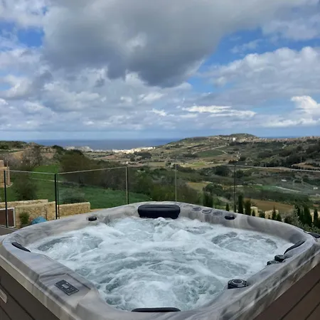 Luxurious Maisonette With Pool & Hot Tub In Apartmán *