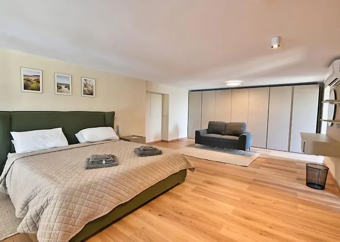 Luxurious Maisonette With Pool & Hot Tub In Appartamento Xagħra