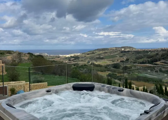 Luxurious Maisonette With Pool & Hot Tub In Appartamento *